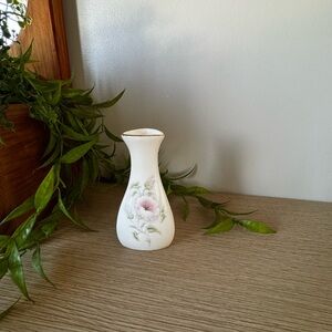Elegant Small White Floral Bud Vase